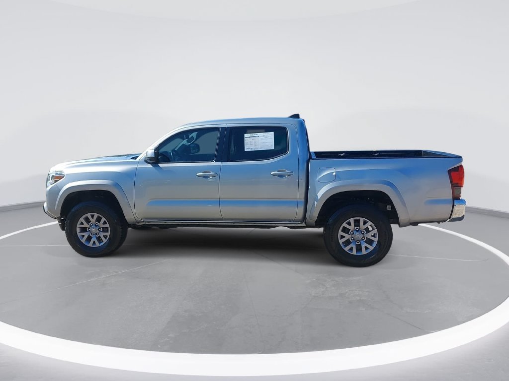 Used 2018 Toyota Tacoma SR5 RWD image 8