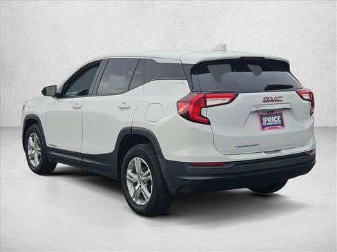 Used 2024 GMC Terrain SLE image 7