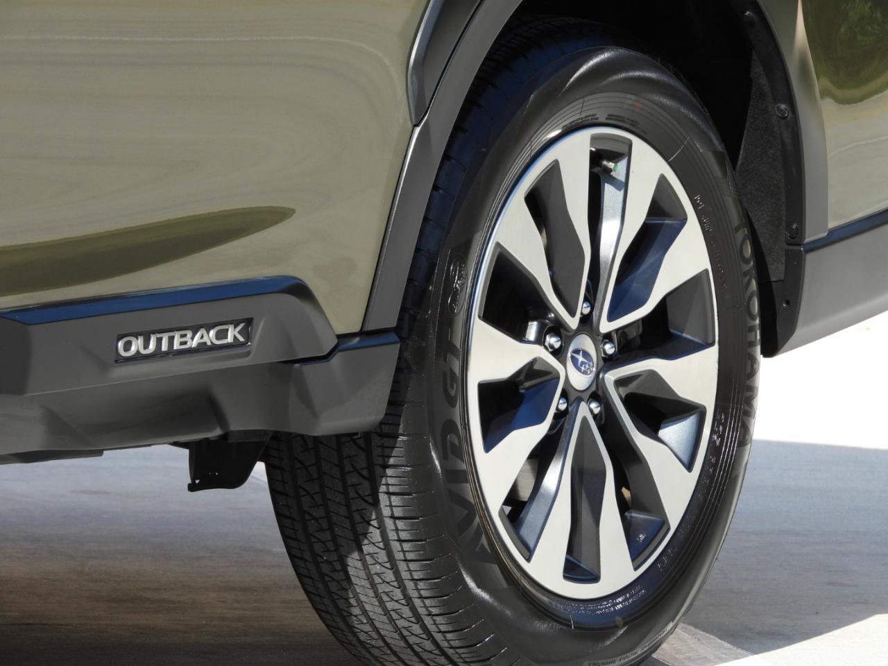 Used 2023 Subaru Outback Limited AWD/4WD image 8