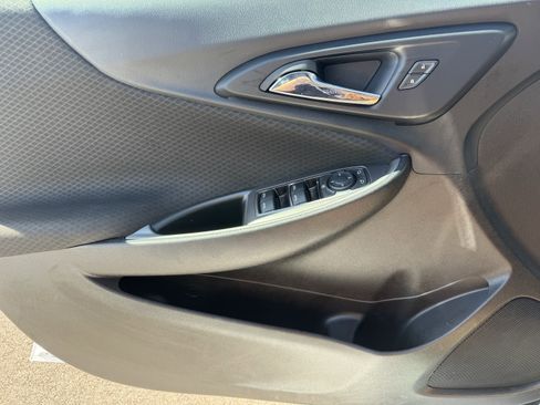 Used 2022 Chevrolet Malibu LT image 9