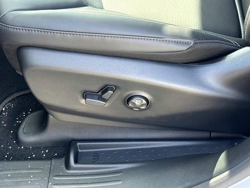 New 2026 Chrysler Pacifica Select image 18