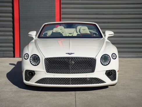 Used 2020 Bentley Continental GT image 4