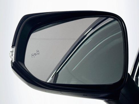 Certified 2025 Toyota RAV4 XLE FWD image 5