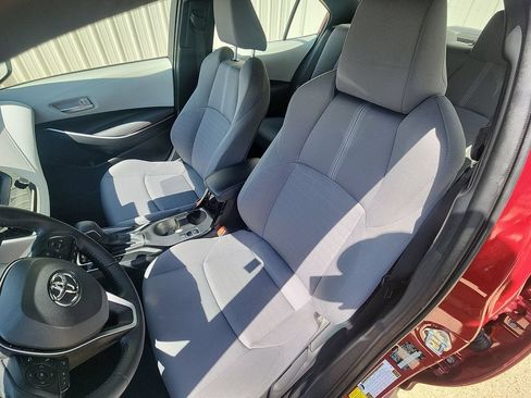 Used 2025 Toyota Corolla SE w/ SE Premium Package FWD image 15