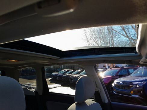 Used 2016 Subaru Forester 2.5i Premium w/ All-Weather Package image 38