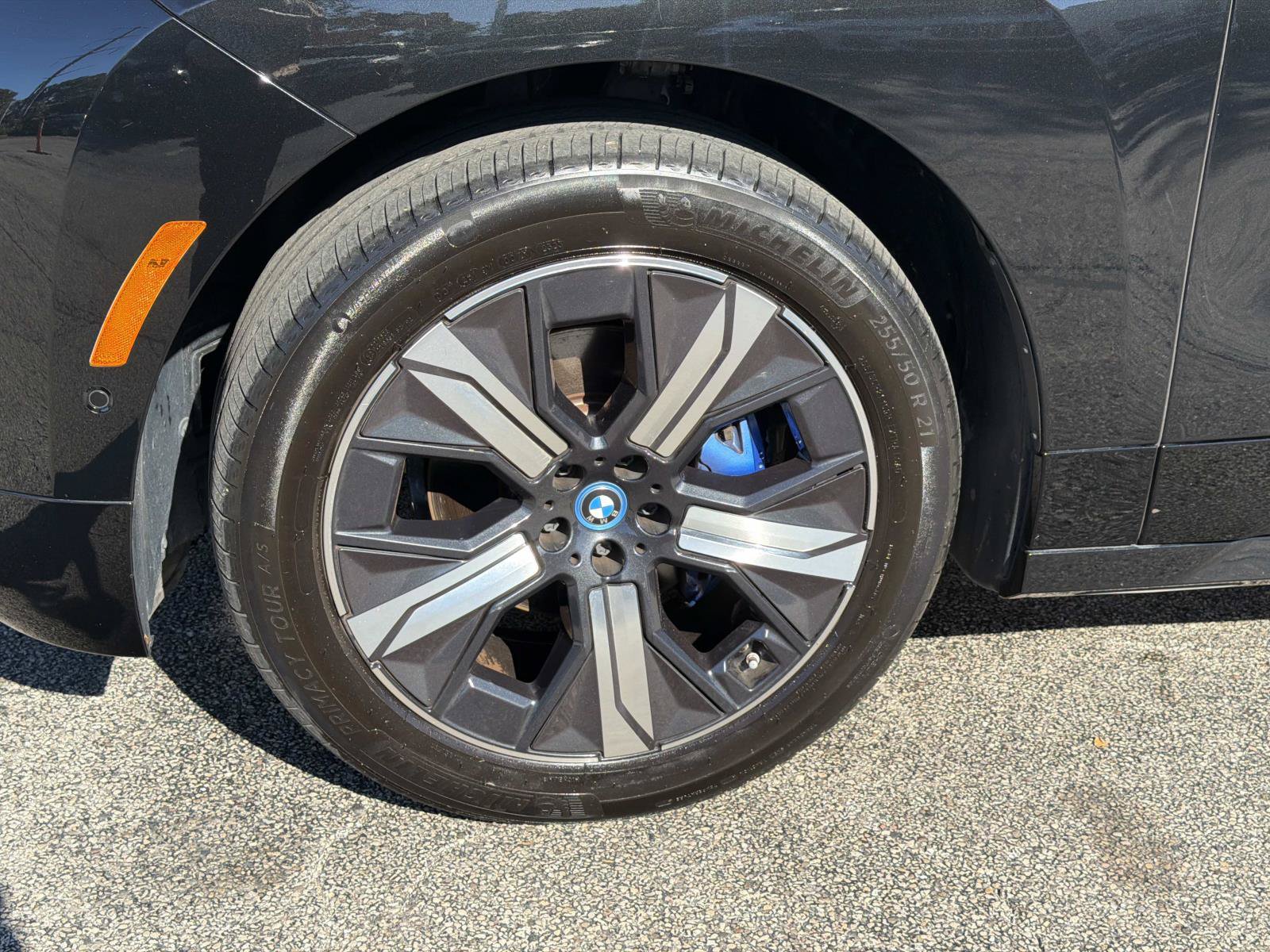 Certified 2024 BMW iX xDrive50 w/ Sport Package AWD/4WD image 10