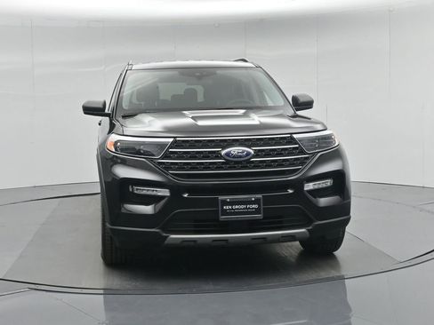 Used 2024 Ford Explorer XLT w/ Equipment Group 202A image 57