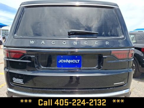 Used 2022 Jeep Wagoneer Series I AWD/4WD image 13