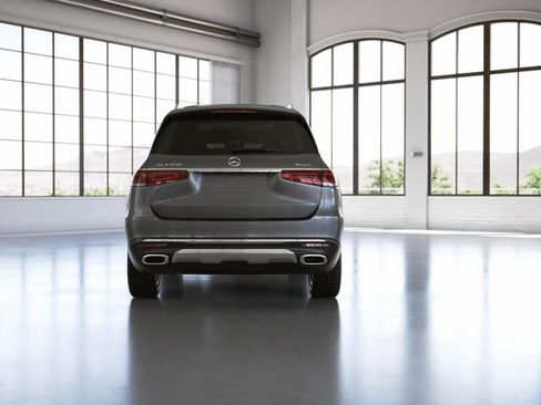 Used 2023 Mercedes-Benz GLS 450 4MATIC image 26