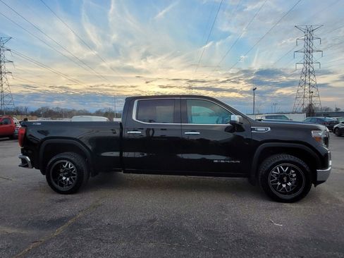 Used 2020 GMC Sierra 1500 SLT w/ SLT Premium Plus Package image 3