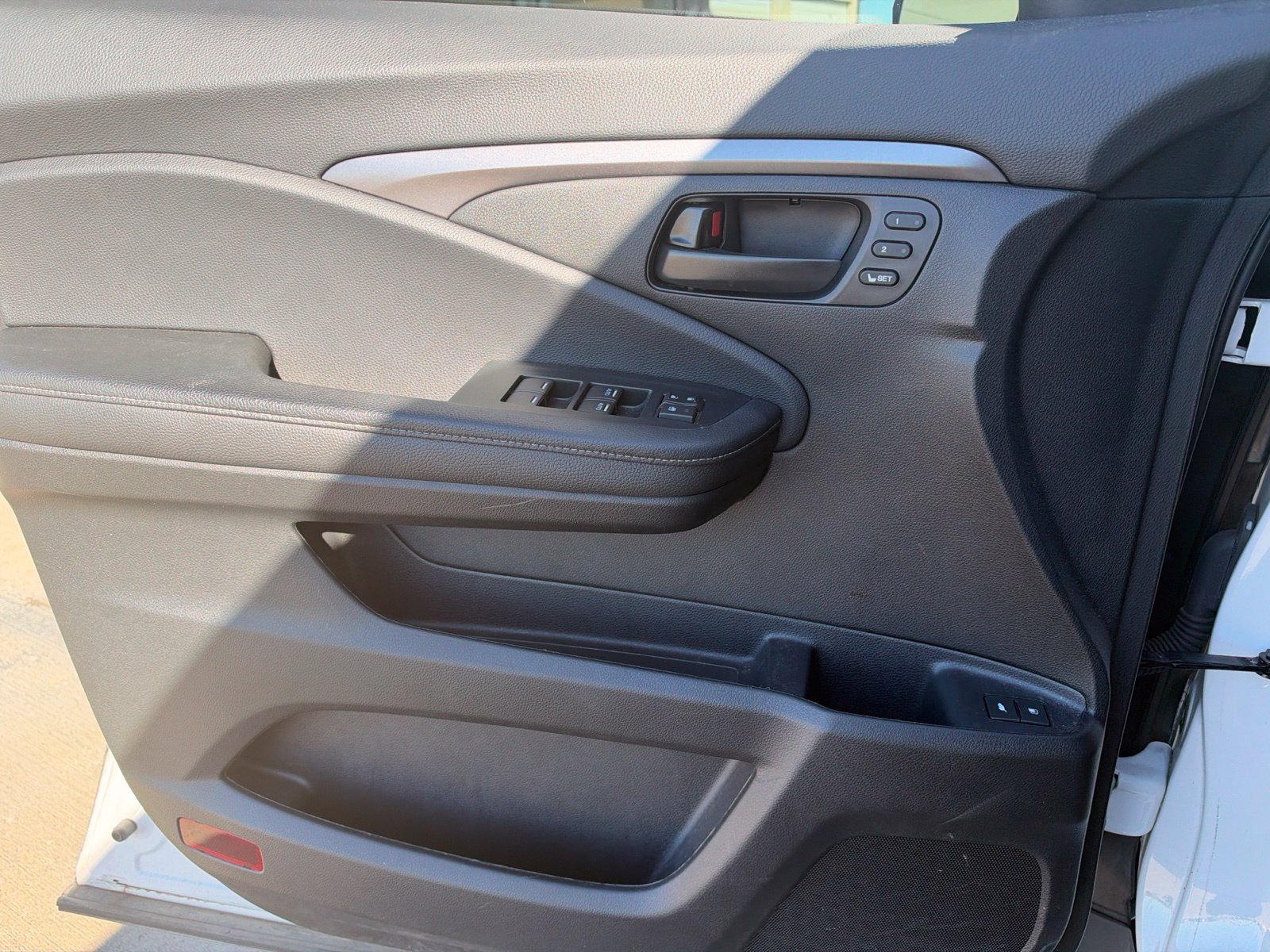 Used 2025 Honda Passport EX-L image 14