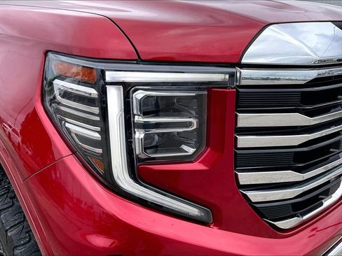 Used 2024 GMC Sierra 1500 SLT AWD/4WD image 33