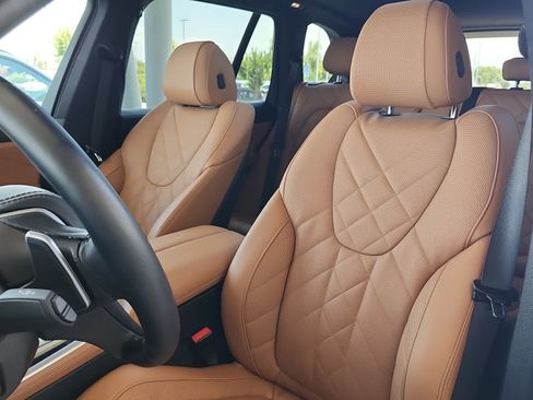 Used 2026 BMW X5 xDrive40i w/ Parking Assistance Package AWD/4WD image 16