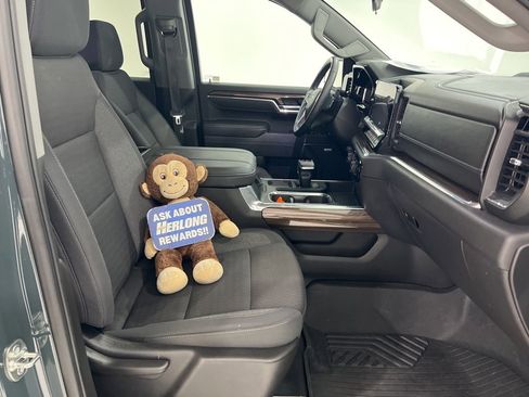 Used 2025 Chevrolet Silverado 1500 LT Trail Boss w/ Convenience Package II image 26