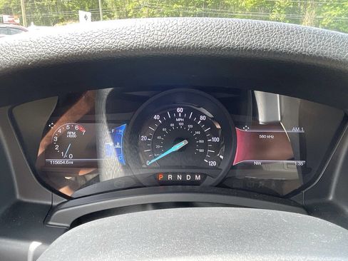Used 2015 Ford Expedition EL Limited w/ Equipment Group 301A RWD image 13