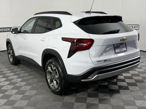 New 2025 Chevrolet Trax LT w/ Driver Confidence Package image 4