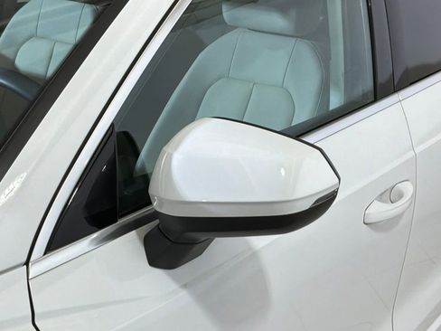 Used 2023 Audi Q3 2.0T Premium w/ Convenience Package image 25