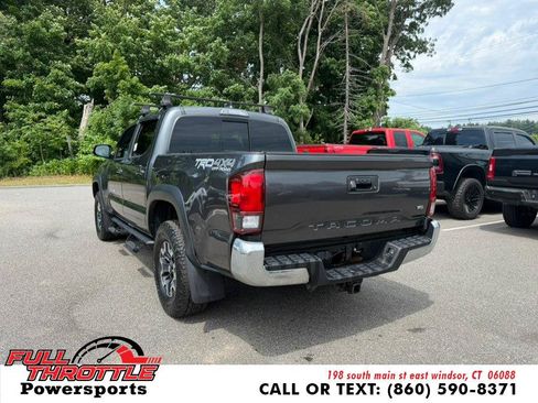 Used 2019 Toyota Tacoma TRD Off-Road AWD/4WD image 7