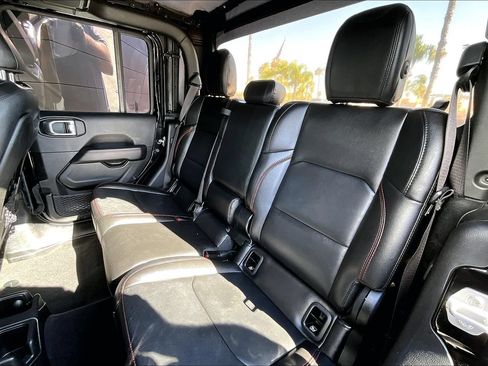 Used 2022 Jeep Gladiator Rubicon w/ LED Lighting Group AWD/4WD image 26