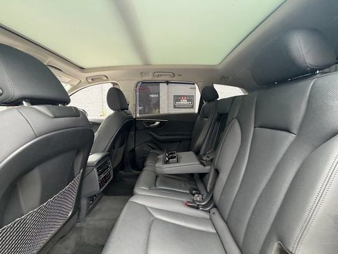 Used 2020 Audi Q7 3.0T Prestige w/ Prestige Package AWD/4WD image 18