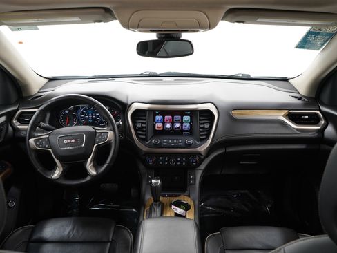 Used 2017 GMC Acadia Denali w/ Technology Package AWD/4WD image 15