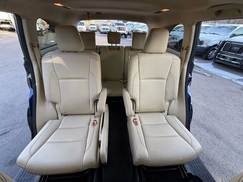 Used 2015 Toyota Highlander Limited image 32