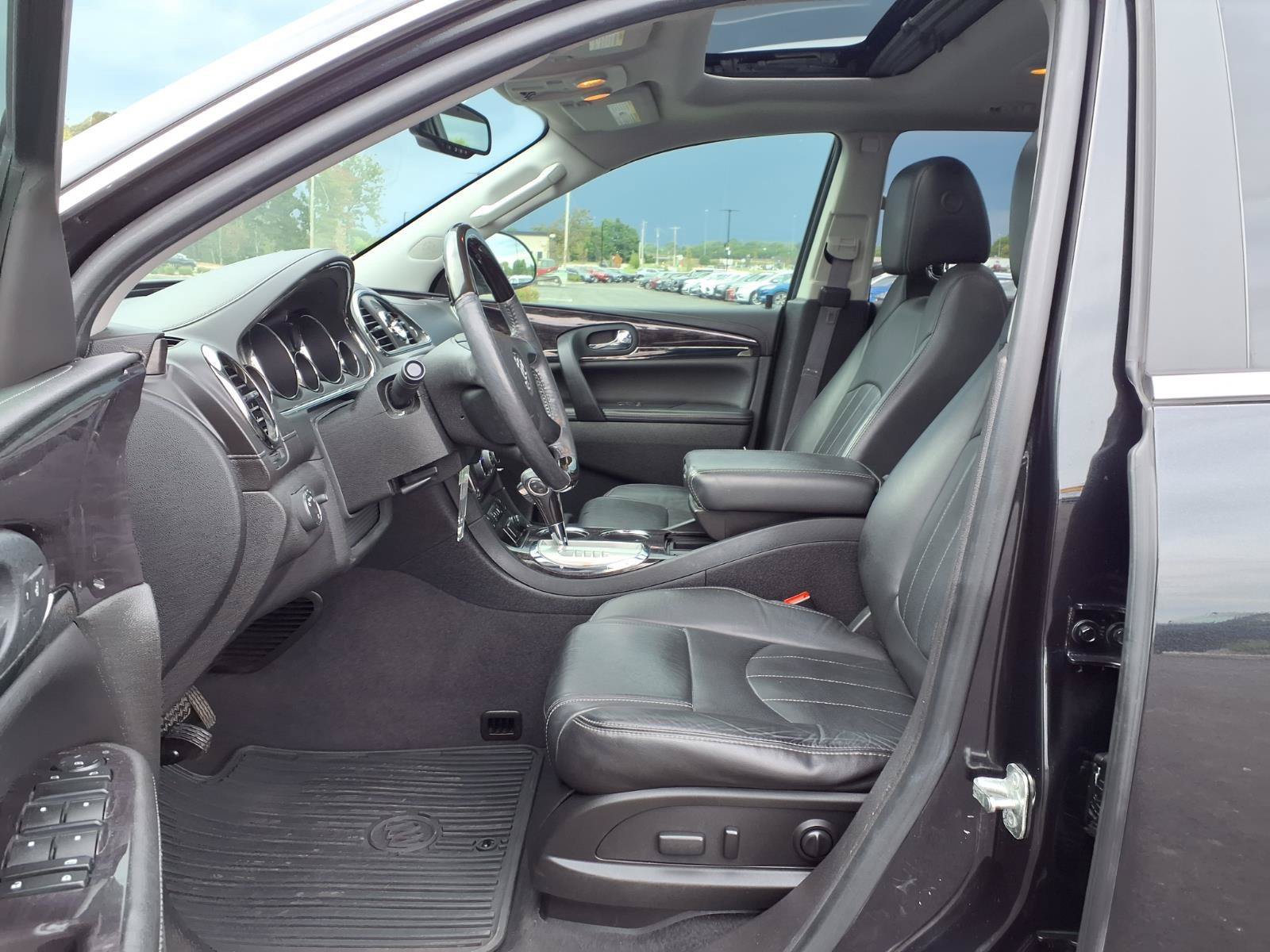 Used 2015 Buick Enclave Leather FWD image 16