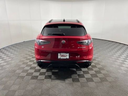 Used 2025 Alfa Romeo Stelvio Sprint image 6