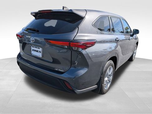 Used 2024 Toyota Highlander Limited image 5