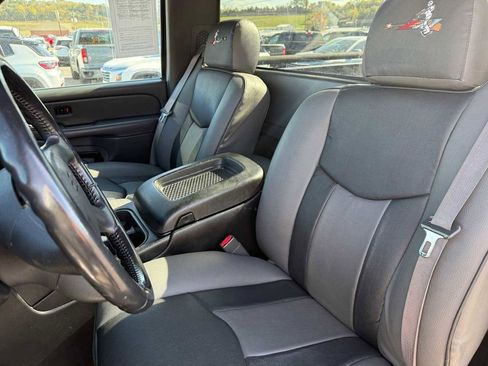 Used 2005 Chevrolet Silverado 1500 w/ Light Duty Power Package image 21