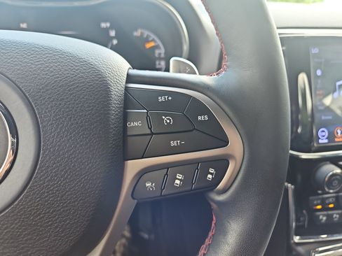 Used 2019 Jeep Grand Cherokee Trailhawk AWD/4WD image 29