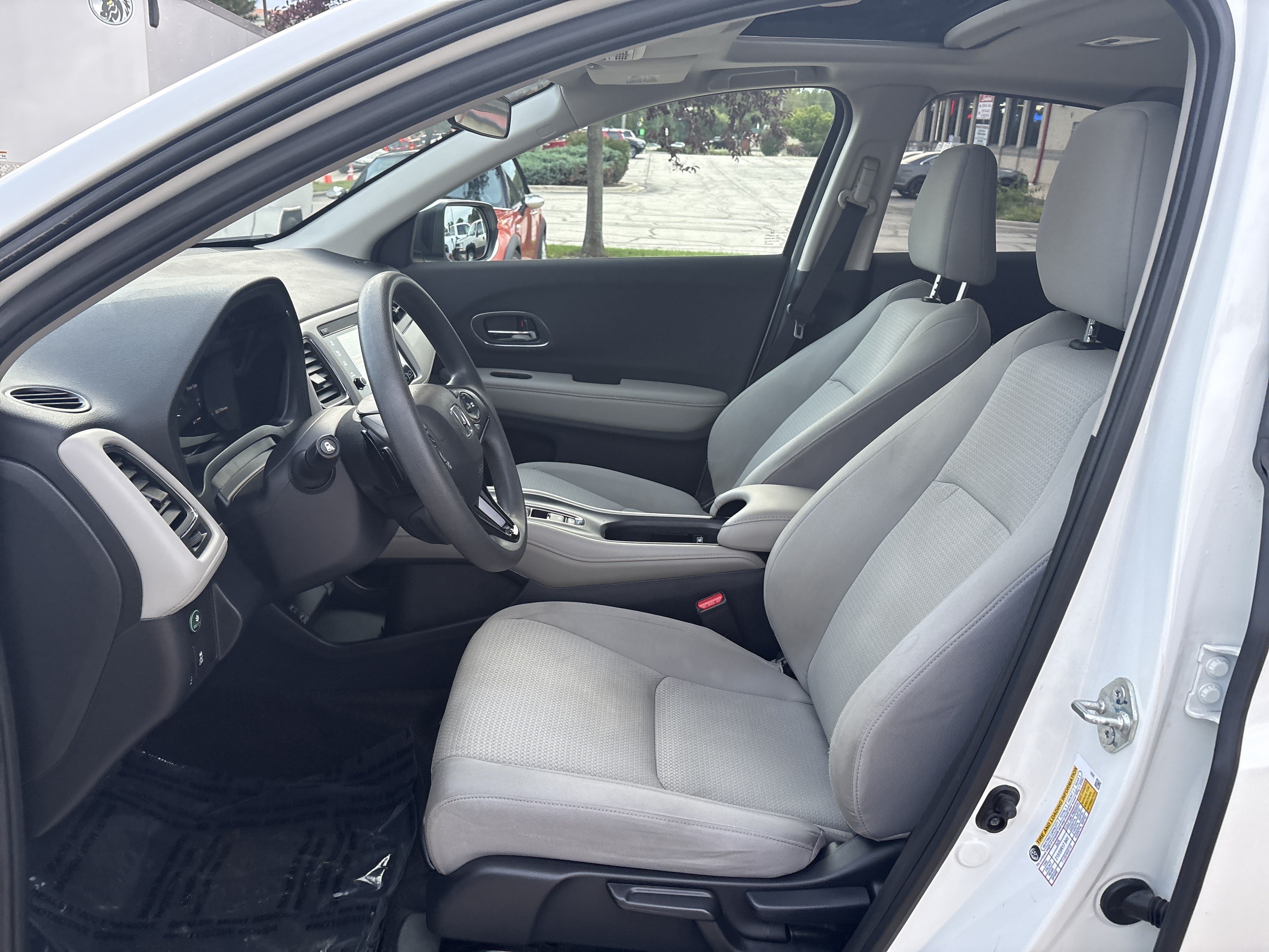 Used 2022 Honda HR-V EX image 10