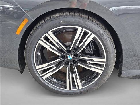 New 2026 BMW i7 eDrive50 w/ M Sport Package RWD image 10