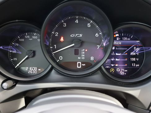 Certified 2024 Porsche Macan GTS image 17