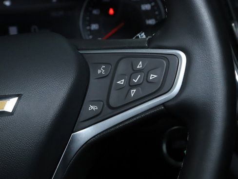 Used 2023 Chevrolet Equinox Premier image 24