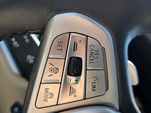Used 2022 BMW X7 xDrive40i AWD/4WD image 30