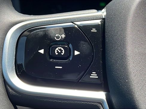 New 2026 Volvo XC60 B5 Ultra w/ Climate Package AWD/4WD image 24