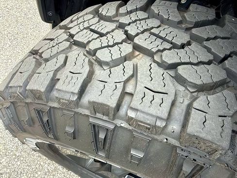 Used 2025 RAM 1500 Classic Warlock AWD/4WD image 17