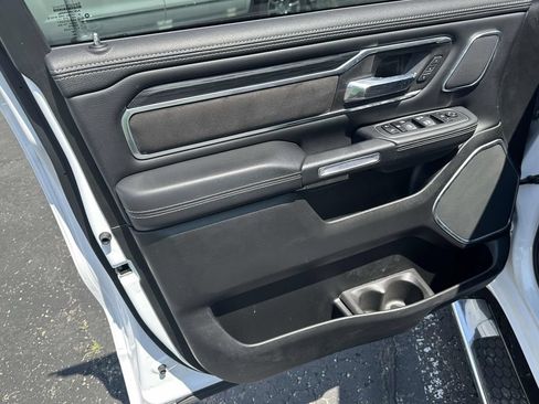 Used 2023 RAM 1500 Laramie AWD/4WD image 18