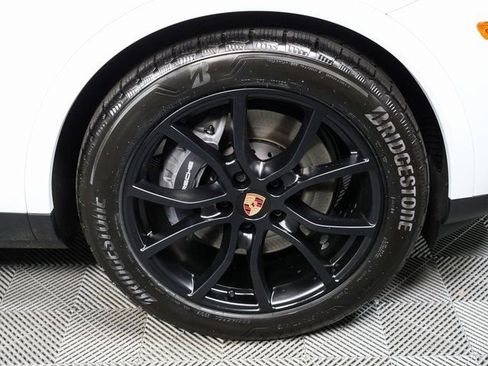 New 2026 Porsche Cayenne Coupe image 40