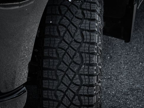 Used 2021 Chevrolet Silverado 1500 LT Trail Boss w/ Bed Protection Package image 12