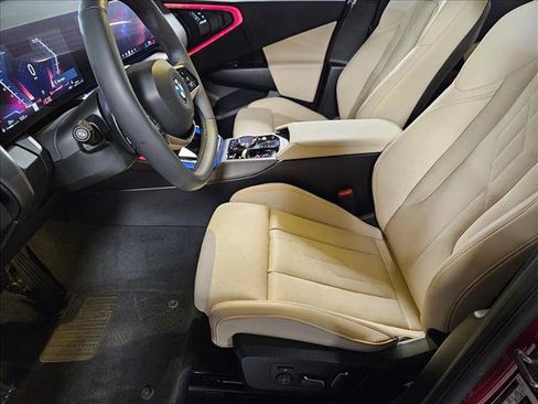 Used 2025 BMW X3 xDrive30i w/ Premium Package image 16