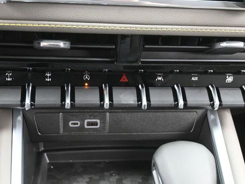 New 2026 Chevrolet Colorado ZR2 w/ Technology Package image 18