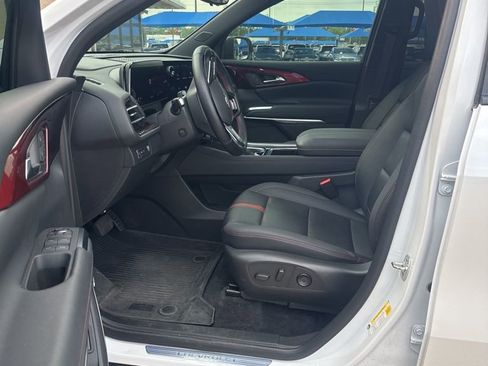 Used 2024 Chevrolet Traverse RS w/ LPO, Floor Liner Package image 5