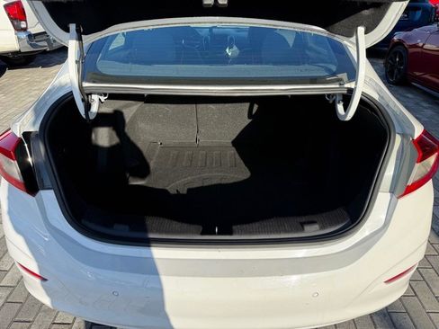 Used 2019 Chevrolet Cruze LT w/ Convenience Package image 7