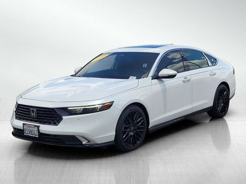 Used 2025 Honda Accord Touring image 8