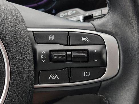 Used 2025 Kia Sportage EX FWD image 24
