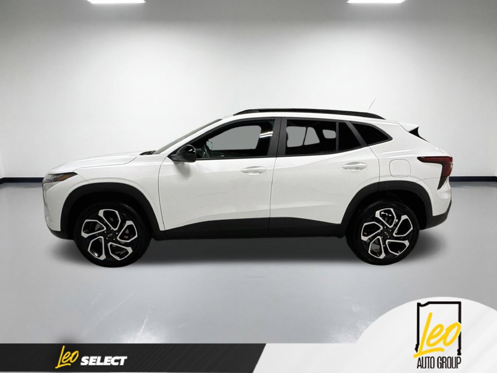 Used 2024 Chevrolet Trax RS w/ Driver Confidence Package FWD image 11