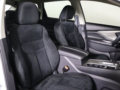 Used 2018 Nissan Murano S image 24