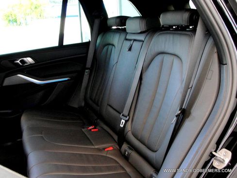 Used 2022 BMW X5 xDrive40i w/ M Sport Package image 52